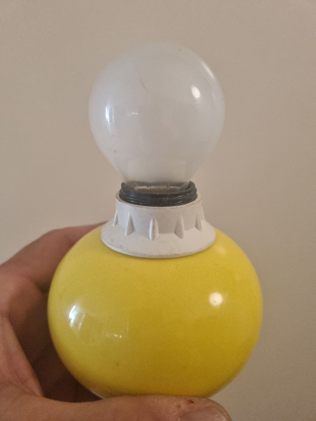 Lampade: Kleine Keramik Tischlampe – Usato da Basel venduto da Jcva