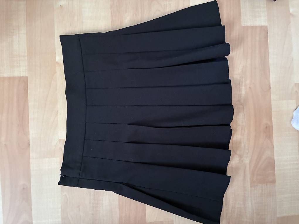 Vero Moda Gonne: Faltenröcke mini Zara, Vero Moda – Usato da Rotkreuz venduto da NinaCR 1