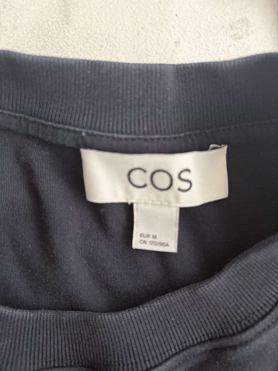 Cos T-shirts: COS T-Shirt Grösse M – D'occasion à Bonstetten par Moma10 1