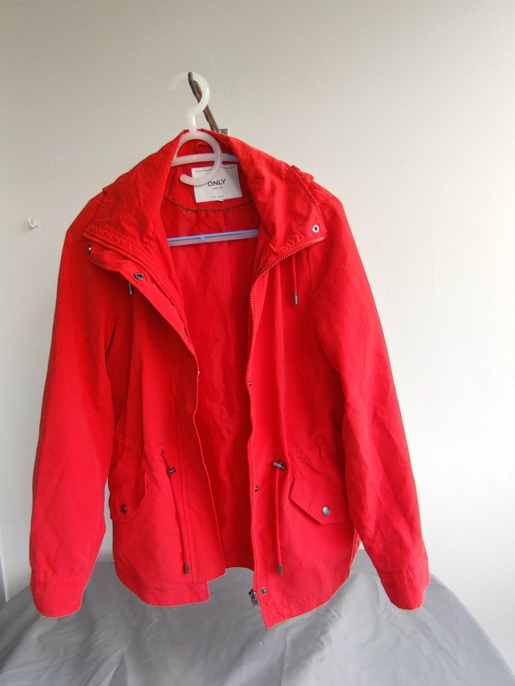 Only Giacche: Jacke rot Gr. S Only – Usato da Schliern b. Köniz venduto da Pecannut