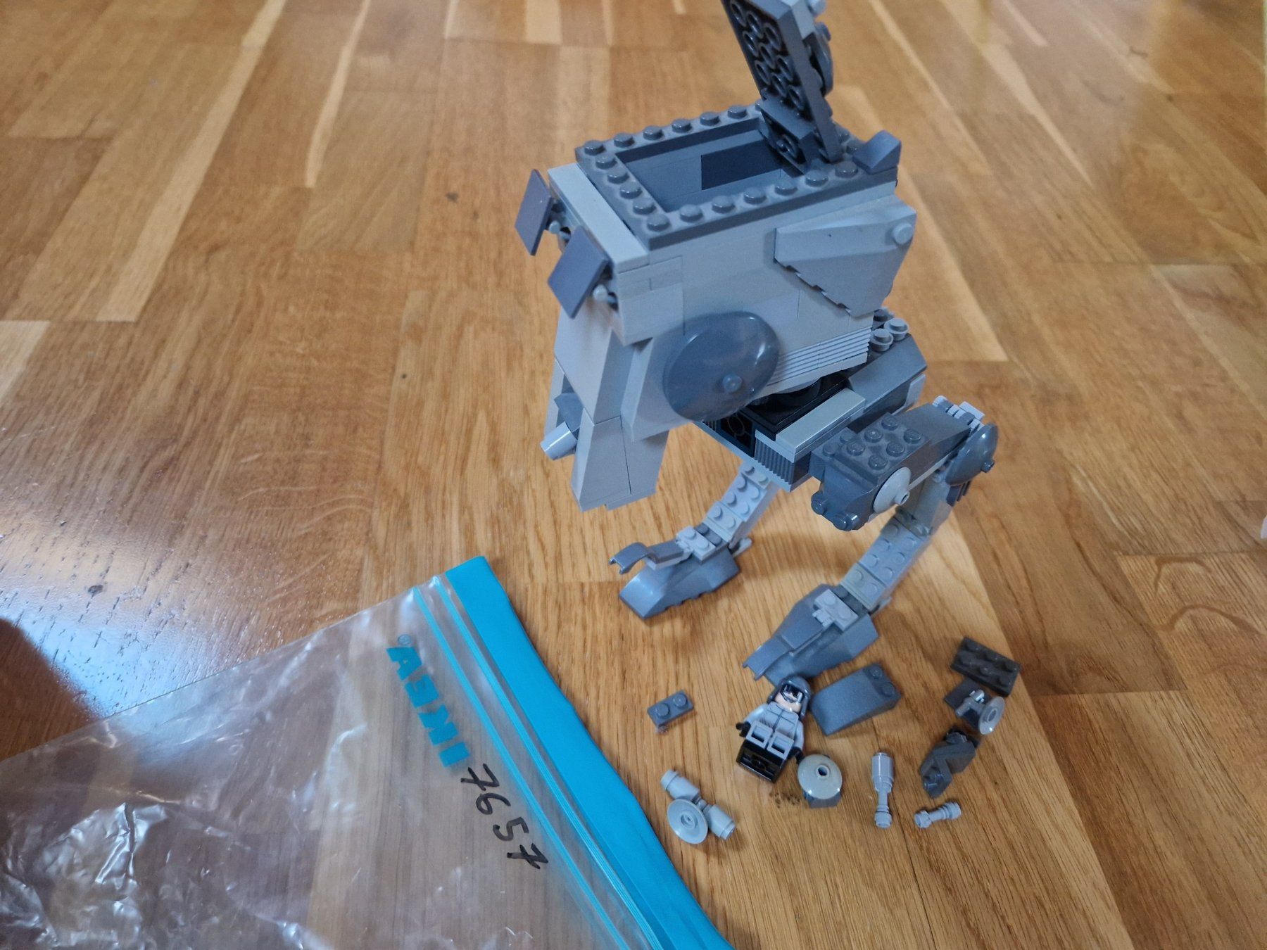 Lego Baukästen: lego starwars AT-ST : Set 7657 – Gebraucht aus Bernex von Mardone