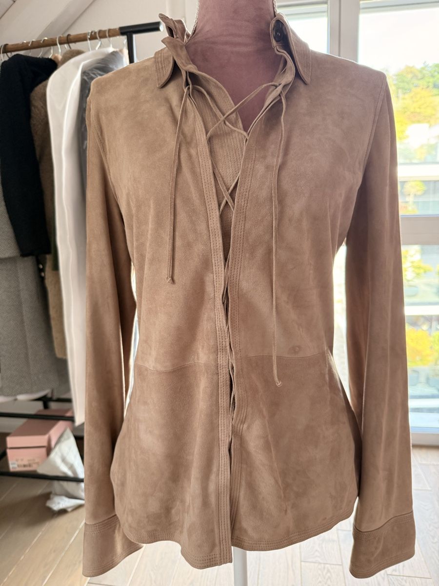Top: Yves Saint Laurent Suede Top – Usato da Unterlunkhofen venduto da Luck_88 5