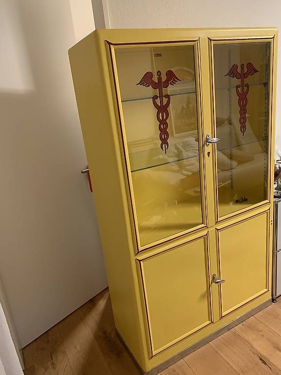 Armoires: Arztschrank  – D'occasion à Obernau par fab_9wnq