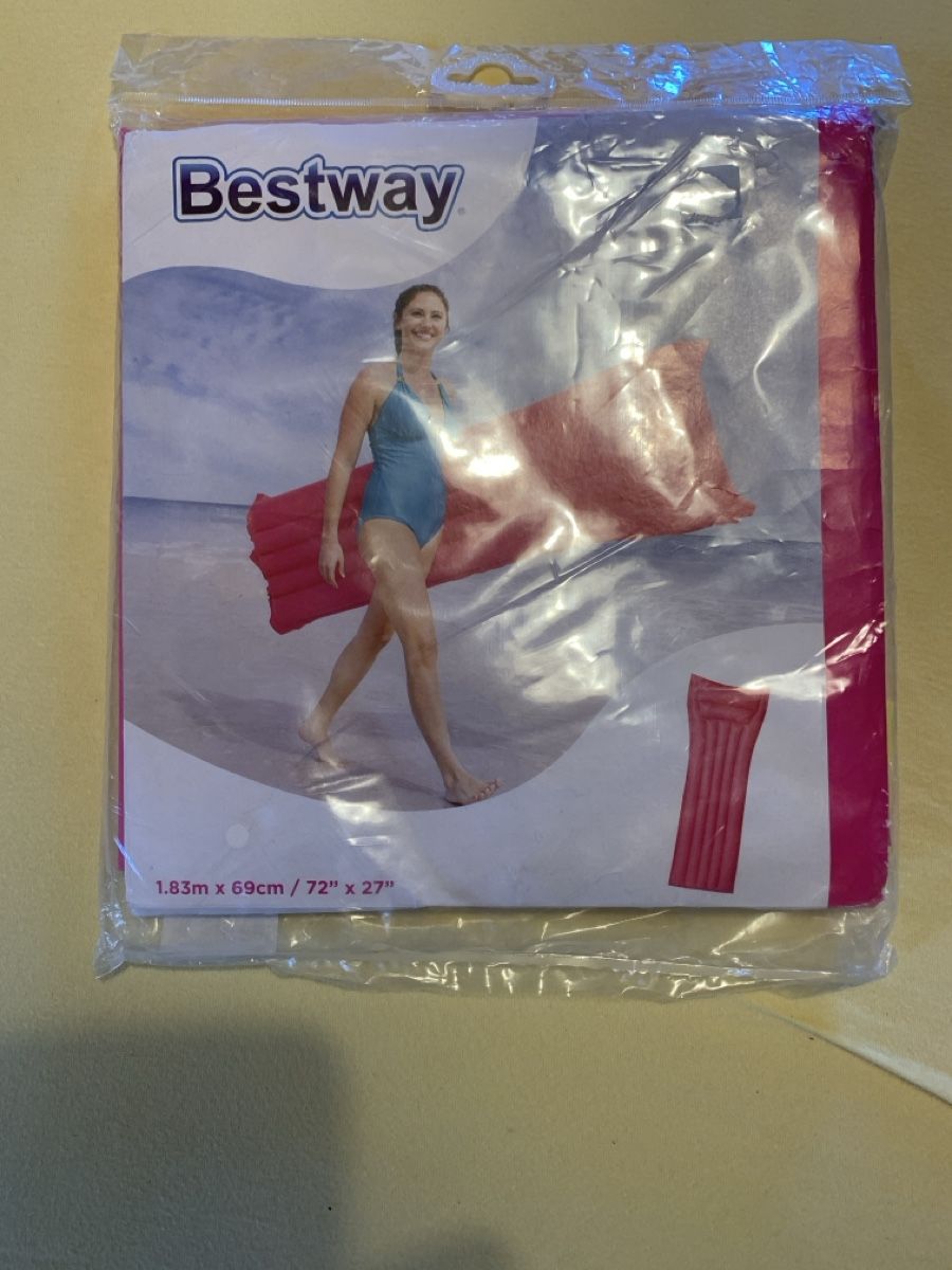 Matratzen: Luftmatratze, neu und ungeöffnet – Neu und originalverpackt aus Zürich von Peterbrech