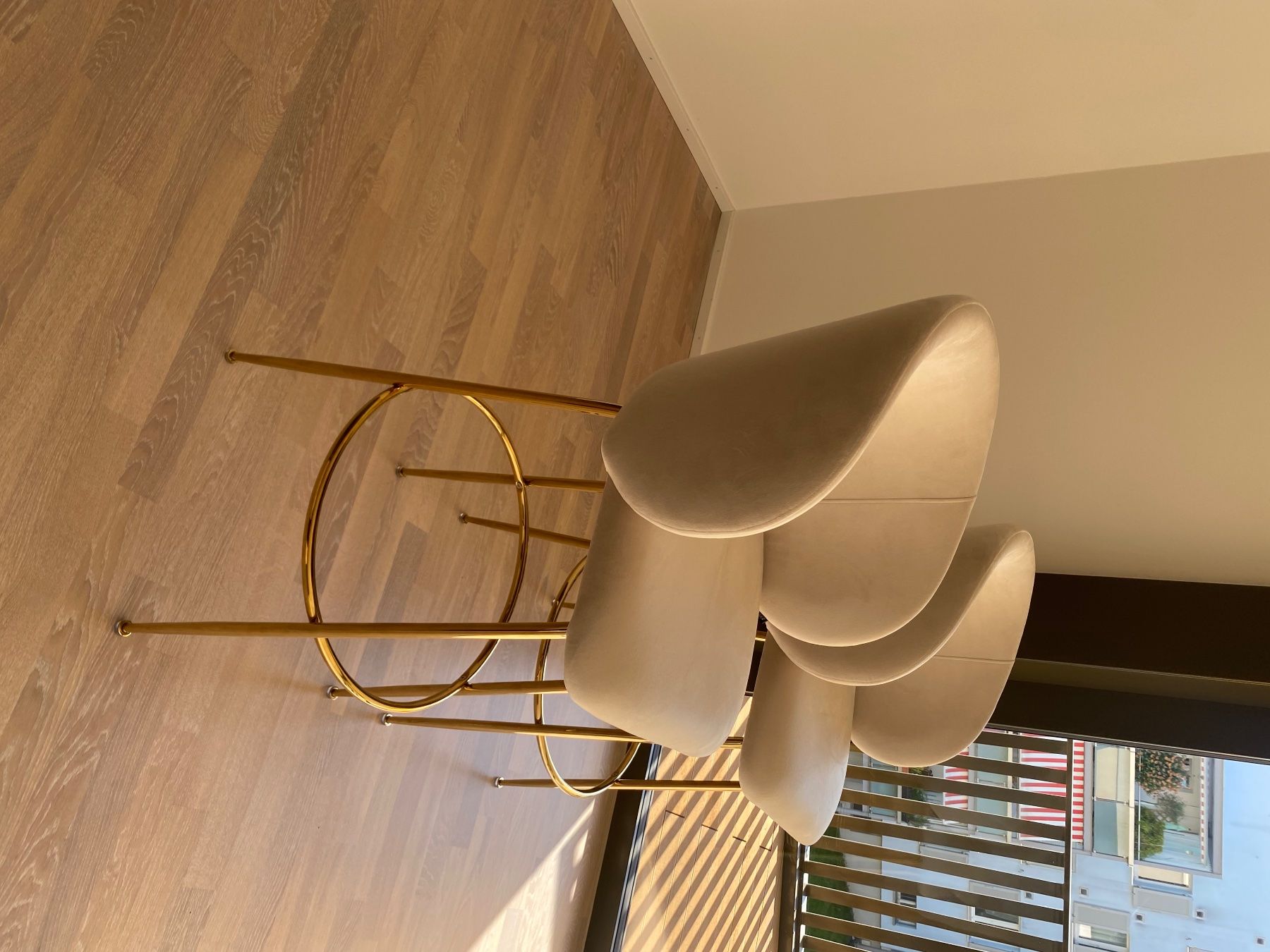Hochstühle: 4 wunderschöne, neue beige Barstühle – Neu (gemäss Beschreibung) aus Wädenswil von kat_fgm8 1