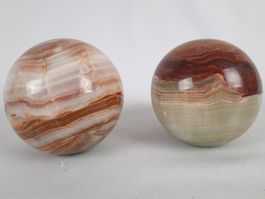 2 Steinkugeln