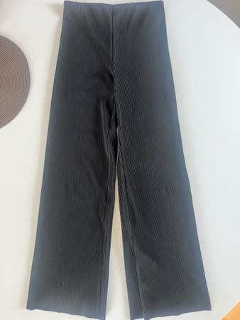 Schwarze Stoffhose