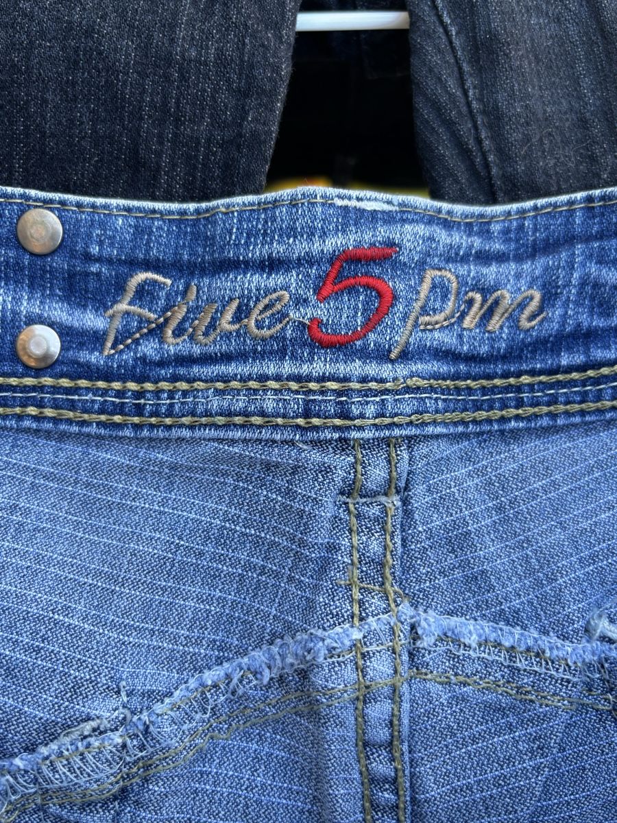 Jeans: 3/4 Jeanshosen  – Gebraucht aus Walterswil SO von Sunshineyupi 3