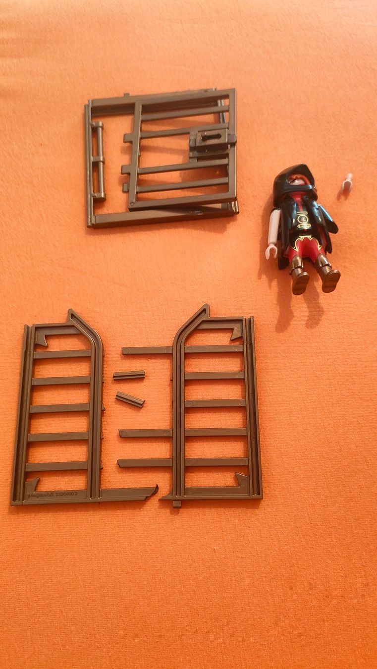 Playmobil Giocattoli: Playmobil Burg Novelmore – Usato da Zürich venduto da Carpenters-of-Old 6