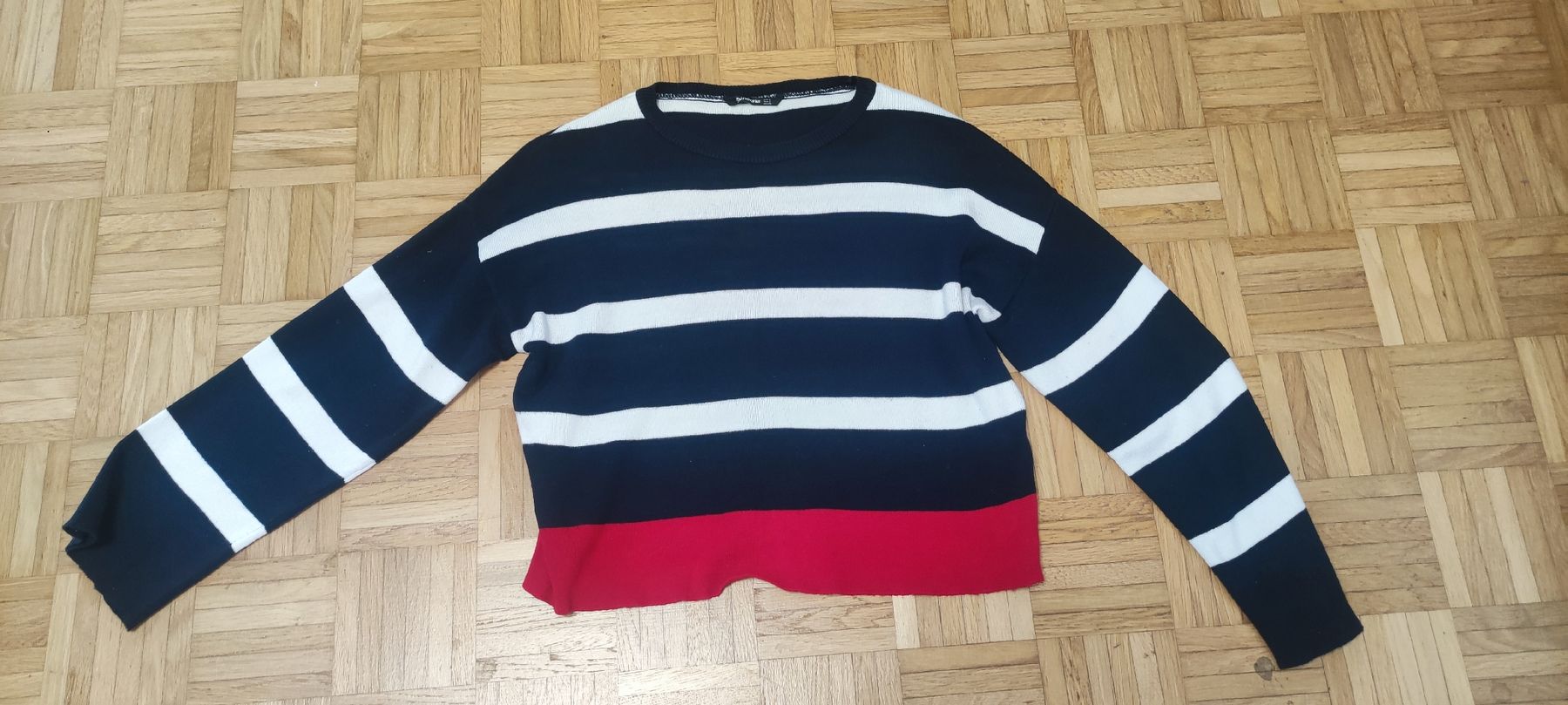 Maglioni & Felpe: Gestreifter Pullover von Stradivarius  stylischer Retro look – Usato da Rüti ZH venduto da Happynong
