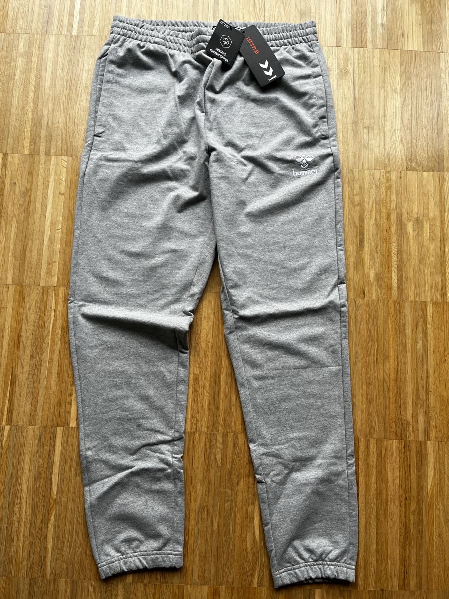 Hummel Pantaloni: Hummel Sweatpant Jogging Hose Gr. L Neu – Nuovo e nell'imballaggio originale da Zürich venduto da idemehore