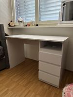 Arbeitstisch