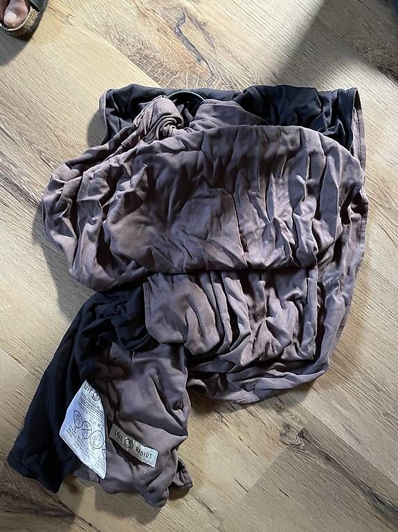 Bauch- & Rückentragen: Tragetuch von Love Radius  – Gebraucht aus Solothurn von lea_nd8v