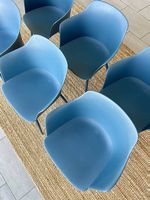 Chaises de table bleues pétrole 