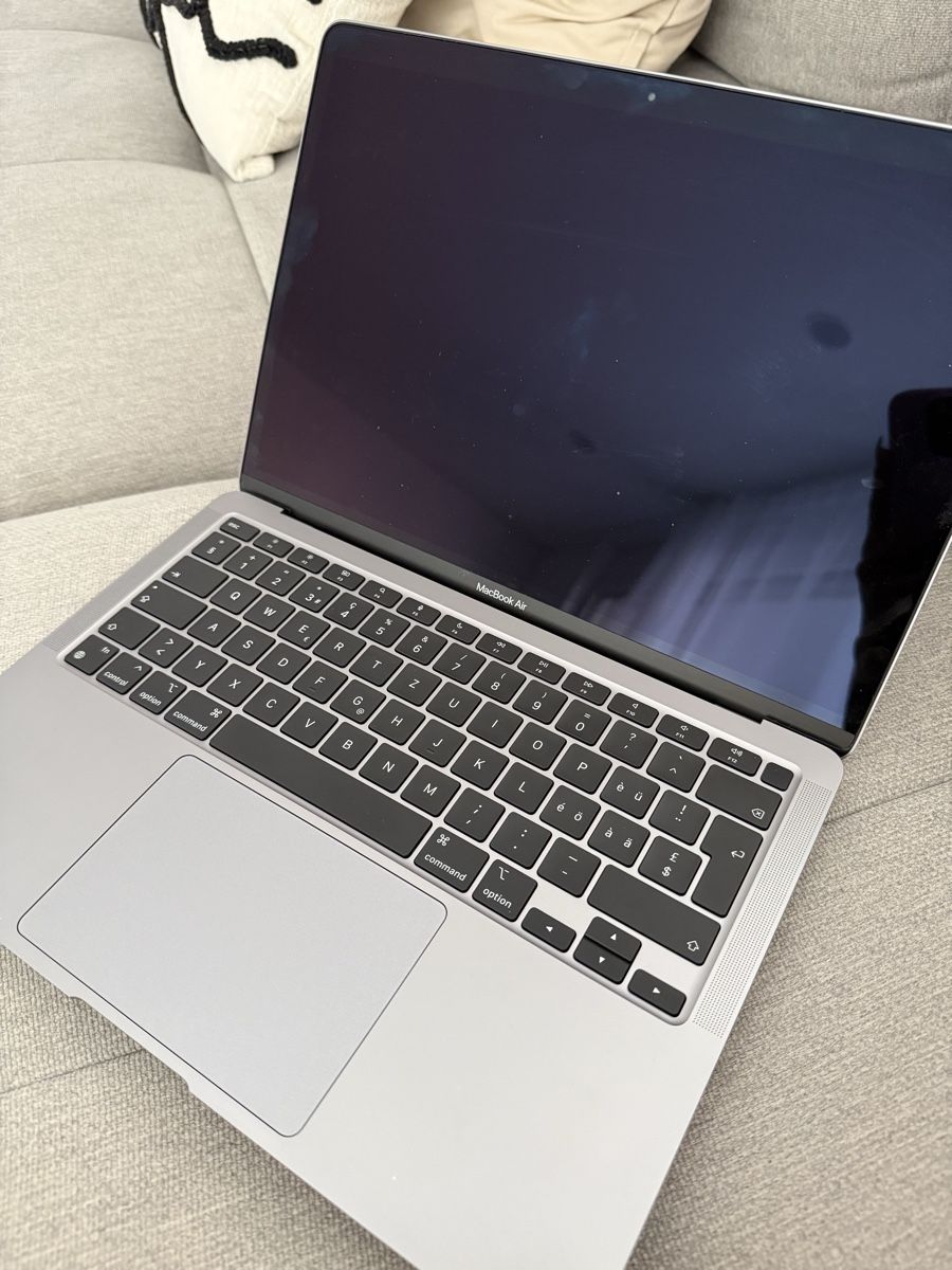 Apple Notebook: Mac Book Air 2020 – Usato da Zwingen venduto da saskia_h99 1