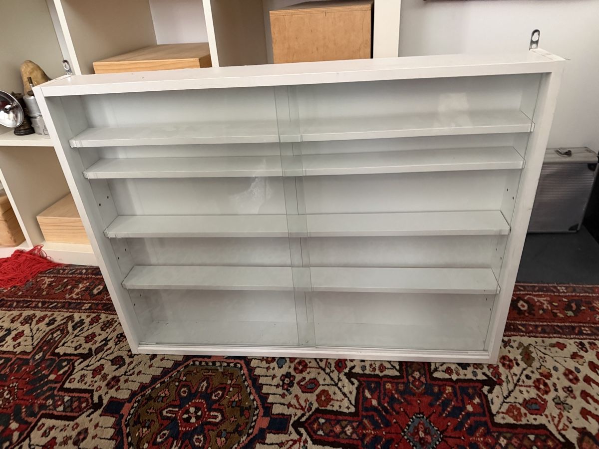 Vetrine: Vitrine für Wandmontage – Usato da Zürich venduto da DJ1999