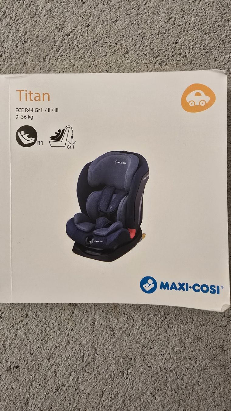 Maxi-Cosi Auto-Kindersitze: Maxi-Cosi Titan Basic Black Kindersitz, Top Zustand! – Gebraucht aus Gelterkinden von dfr_jm6y 1