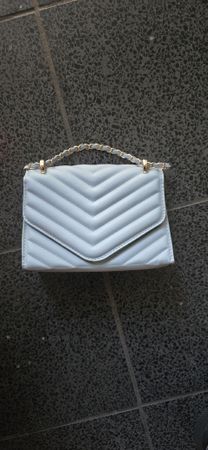 SECOND HAND kleine Tasche hellblau Kettengurt