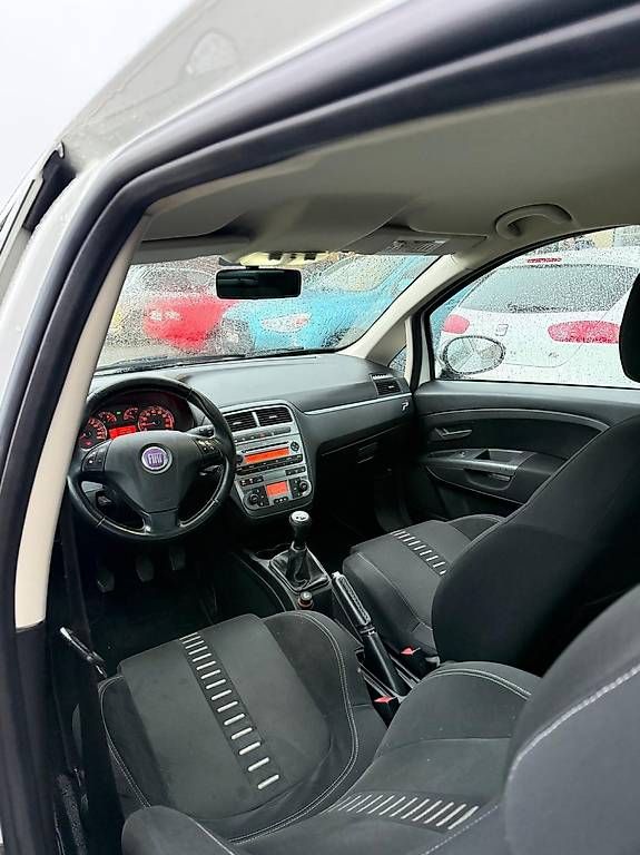 Automobili: Fiat Grande Punto – Usato da Schaffhausen venduto da ste_my8z 3