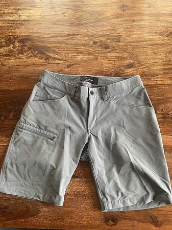 Peak performance Shorts kurze Hosen