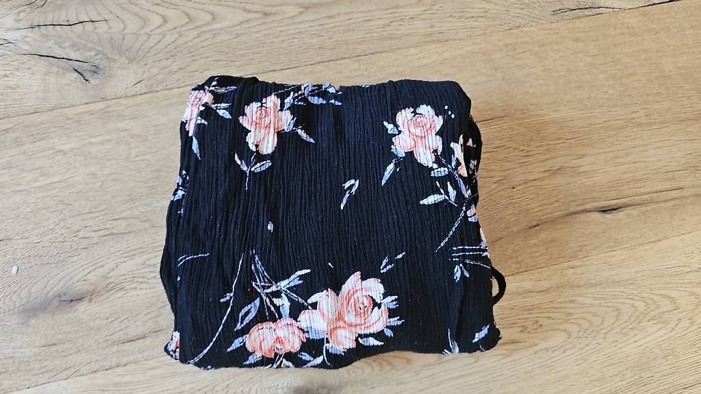Pantaloni: Sommerhose Grösse S – Usato da Elgg venduto da soleo509