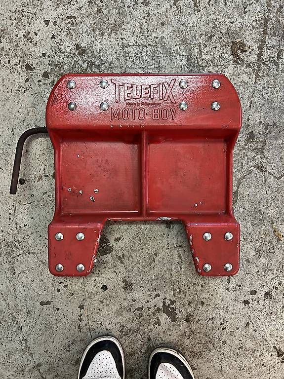 Tracteurs: Téléfix pour moteur  – D'occasion à Delémont par pet_qf6g