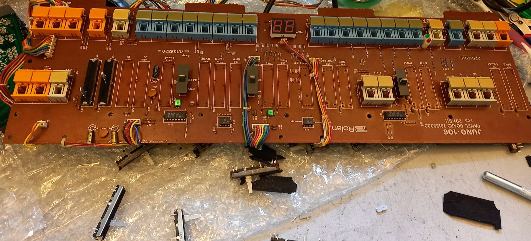 Roland Instruments de musique: Juno 106 in Top Zustand – D'occasion à Luzern par garlicia 8