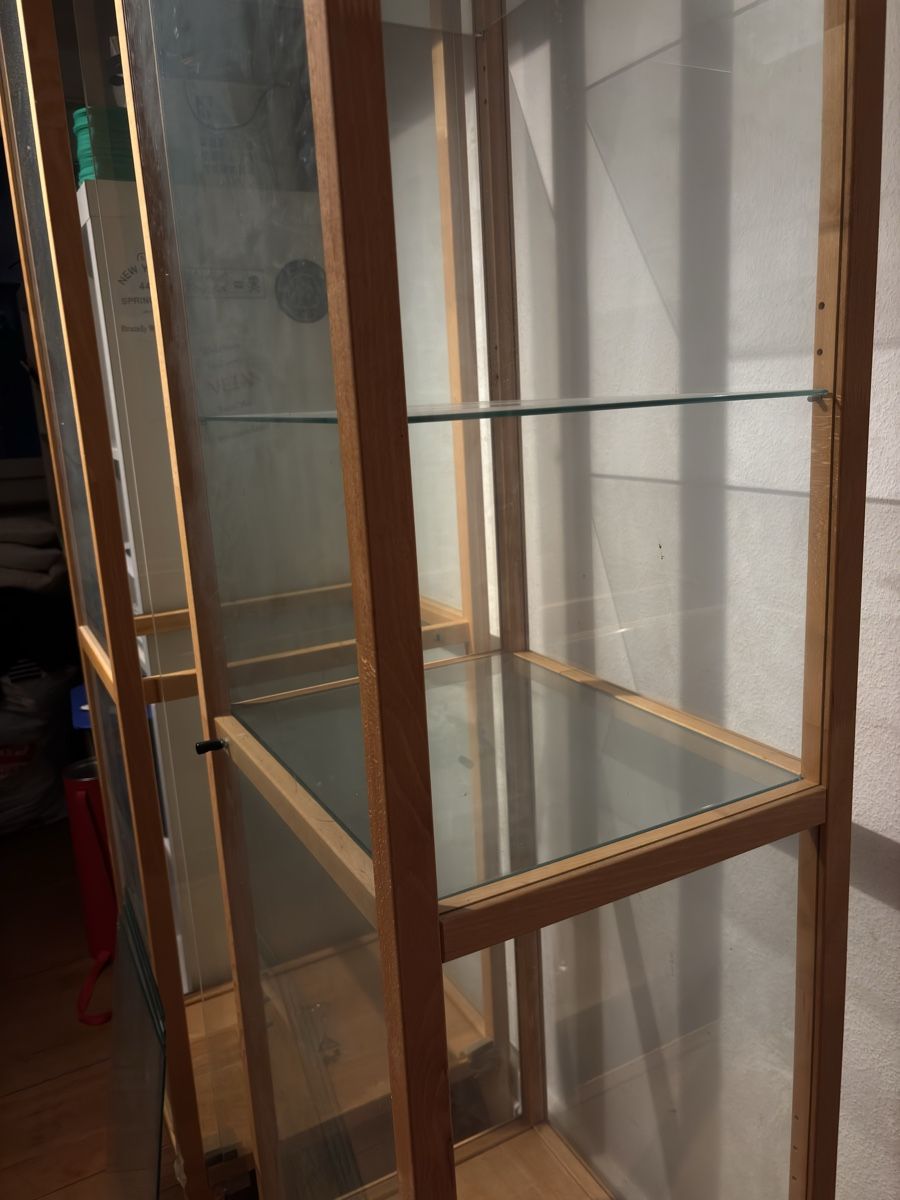 Vitrines: Vitrineschrank Holz Glas gebraucht – Neuf (Voir description) à Zürich par lun_cdx7 4