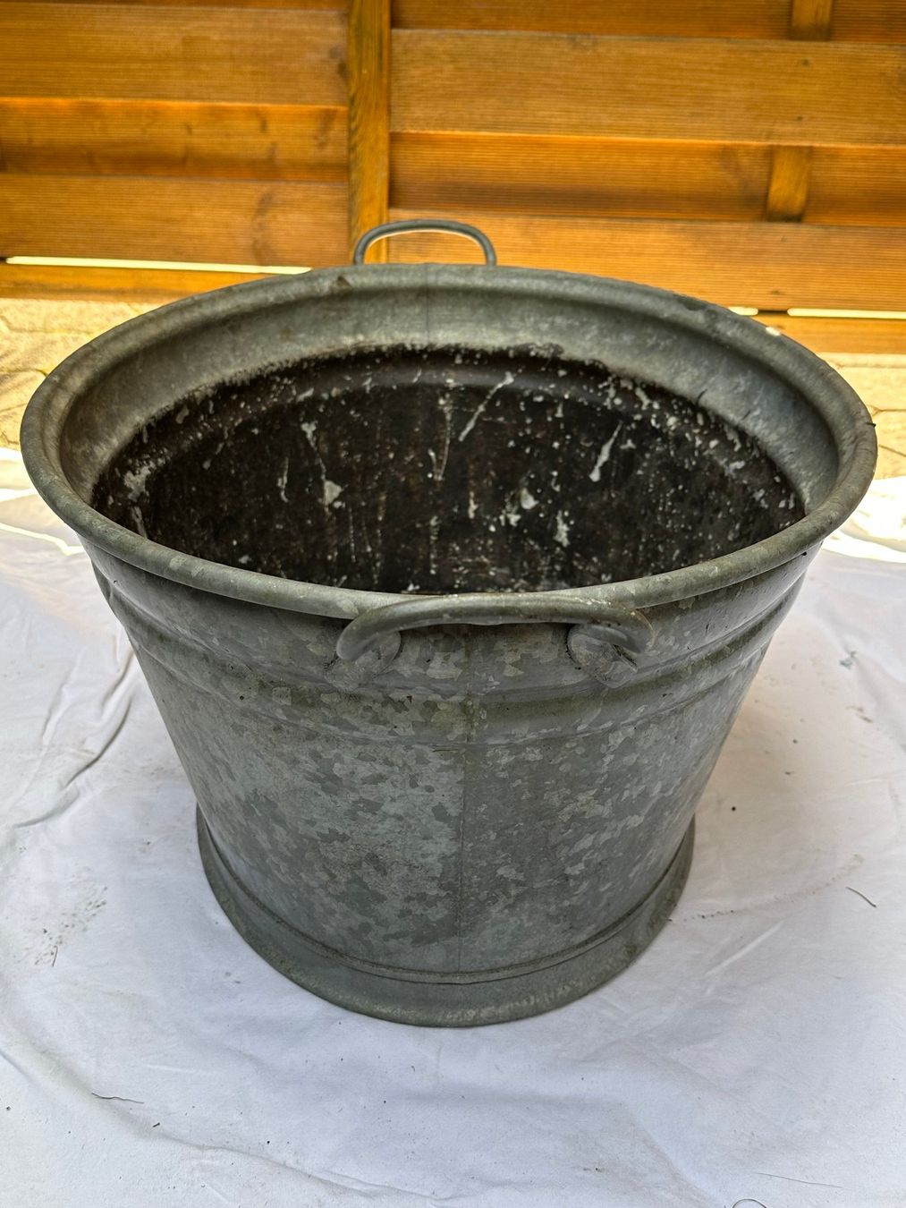 Sonstige Gartendekorationen: Alte Zink Zuber Gelte Eimer Wanne 56 Liter – Gebraucht aus Flüelen von Amazona03 3