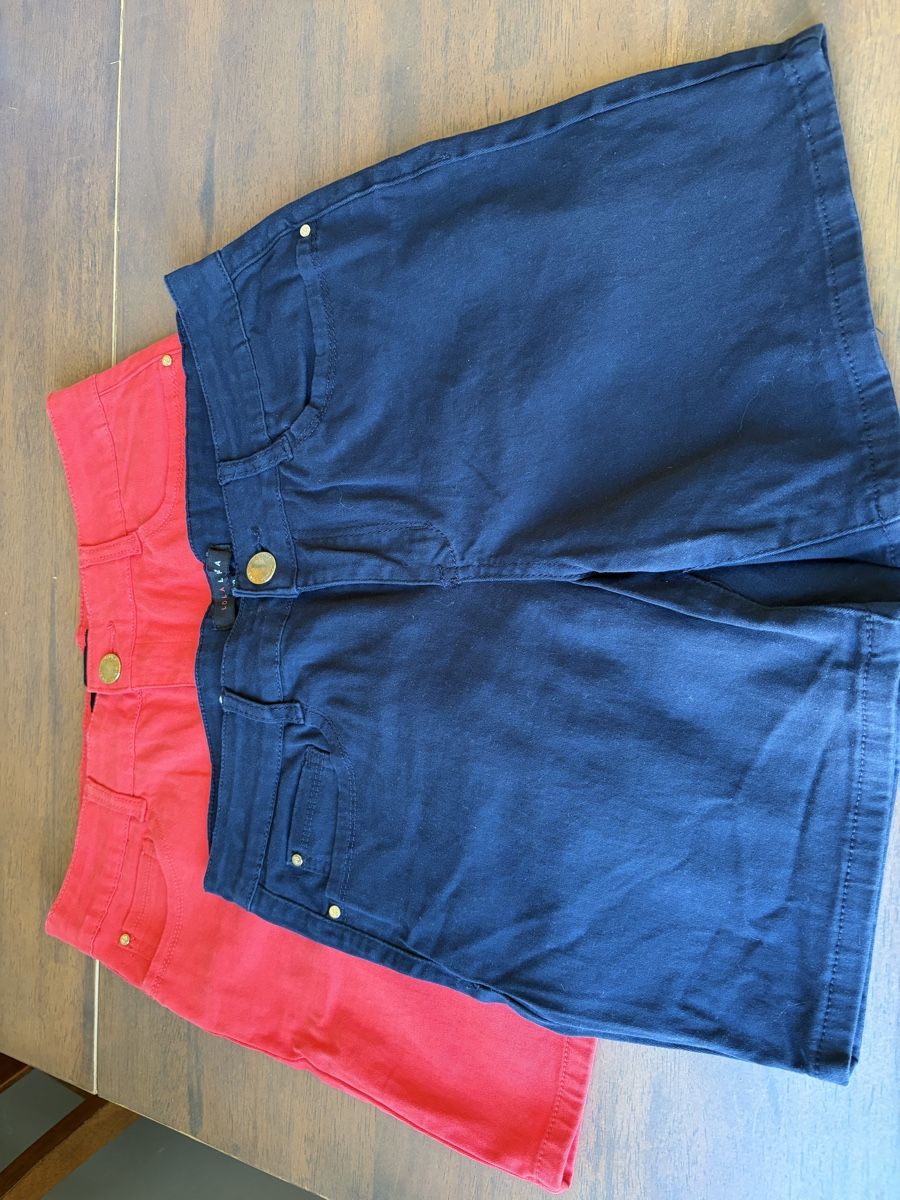 Pantaloni: Chic Navy Blue Hot Shorts, size 40 – Usato da Nyon venduto da Deb_D39 5