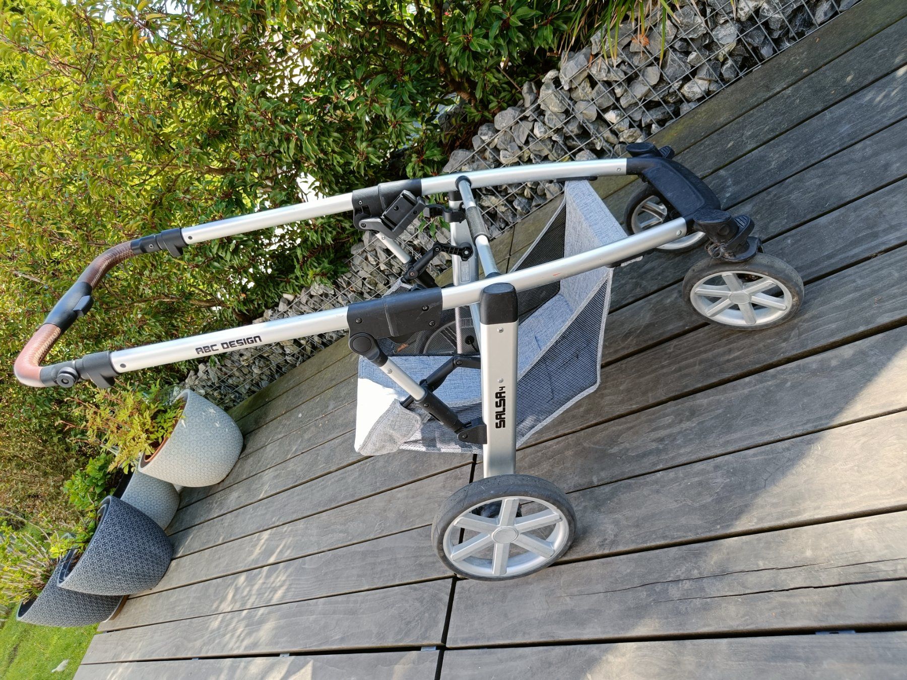 ABC Design Kinderwagen: ABC Design Salsa 4 Kombi-Kinderwagen, Graphite Grey – Gebraucht aus Kaltbrunn von MaijaP 4