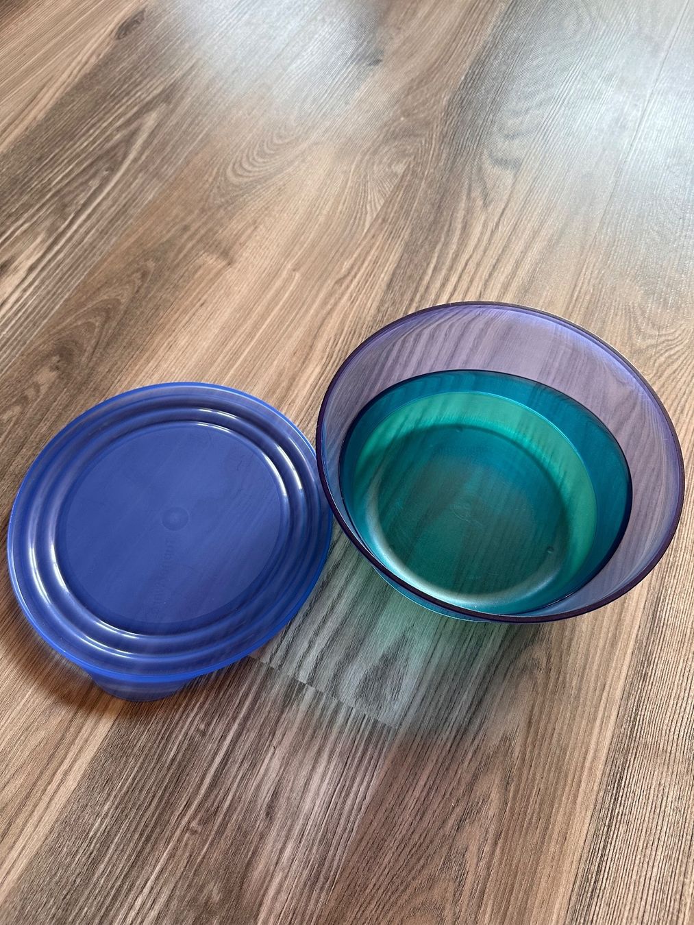 Schalen: Tupperware Schüssel eleganzia – Gebraucht aus Schiers von  1