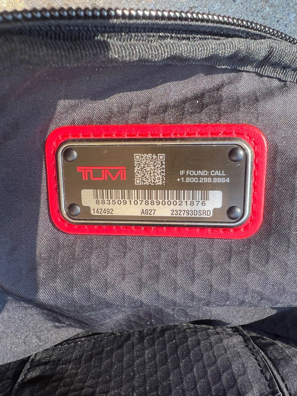 Tumi Valigie: TUMI Rollkoffer + TUMI Rucksack – Rot – Usato da Zürich venduto da lcohen1953 7