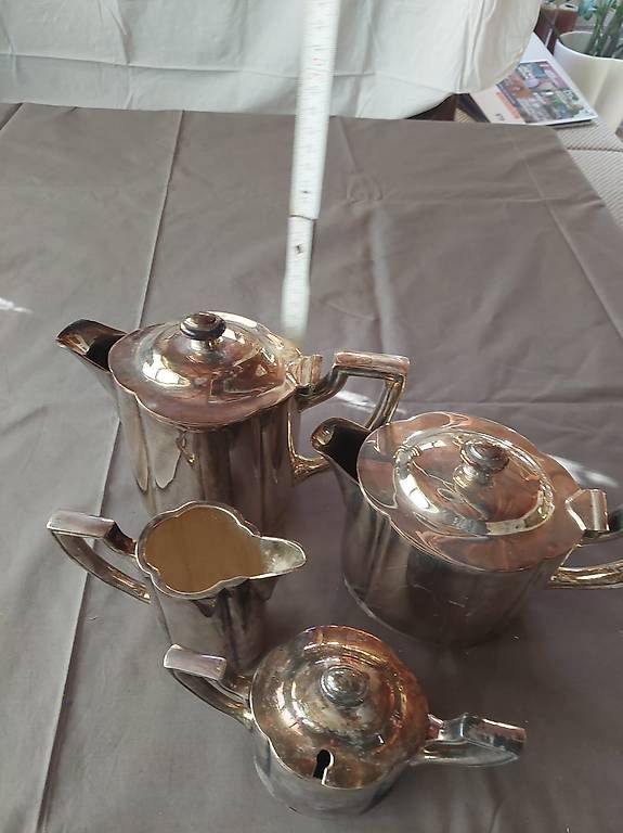 Services de table: Lambert, Tee- und Kaffeeservice – D'occasion à Troistorrents par cla_5smf 2