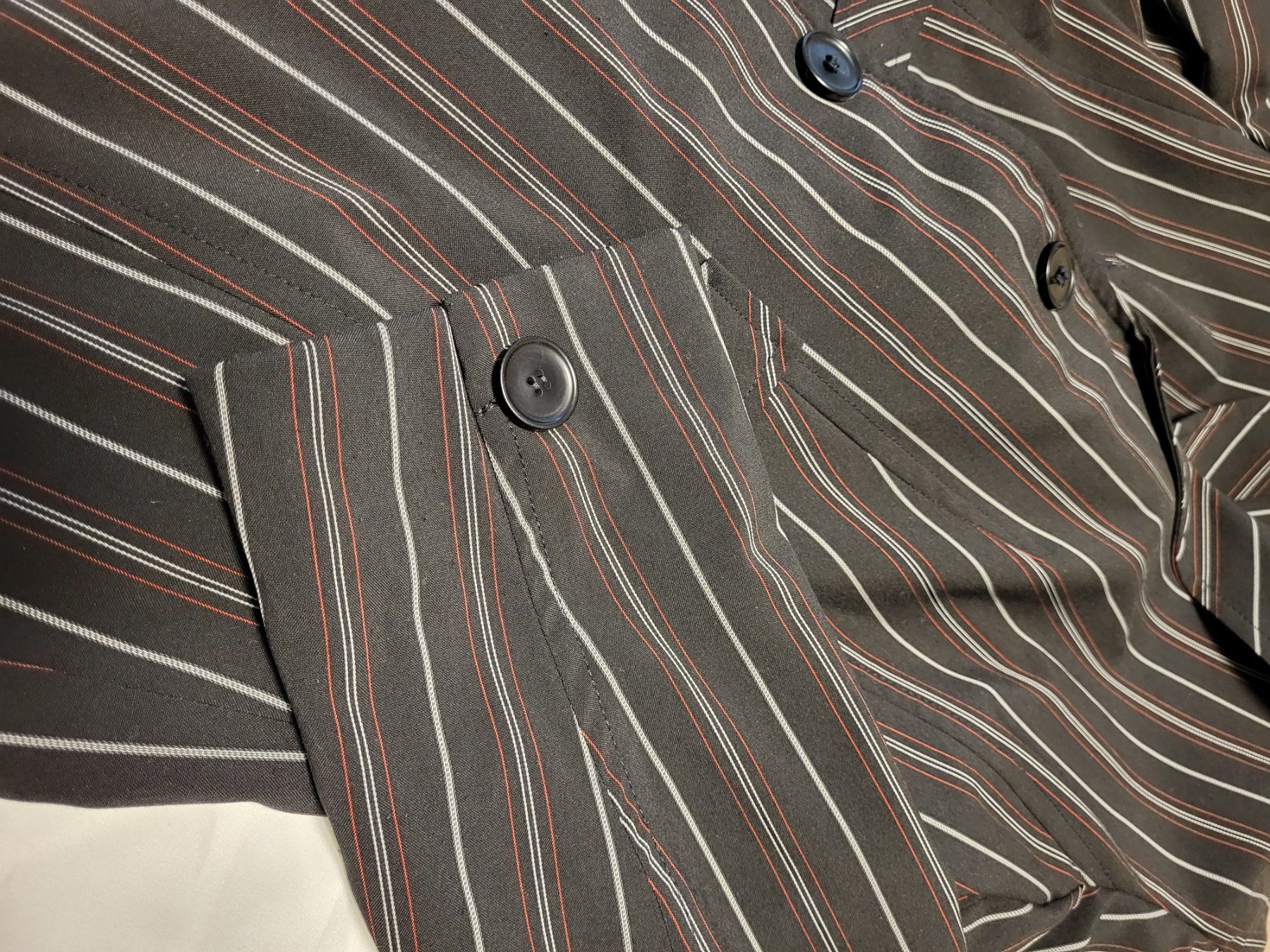 Completi & Tailleur: Anzug - 2 Teiler schwarz / rot,weiss fein gestreift / Gr 42 – Usato da Eschlikon TG venduto da Hirzliblick 2