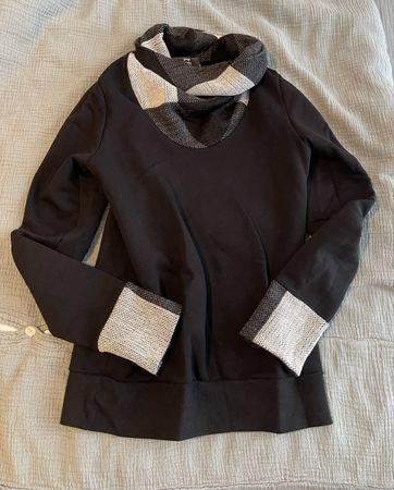 Damen Pullover schwarz kariert, Gr. S, super Zustand