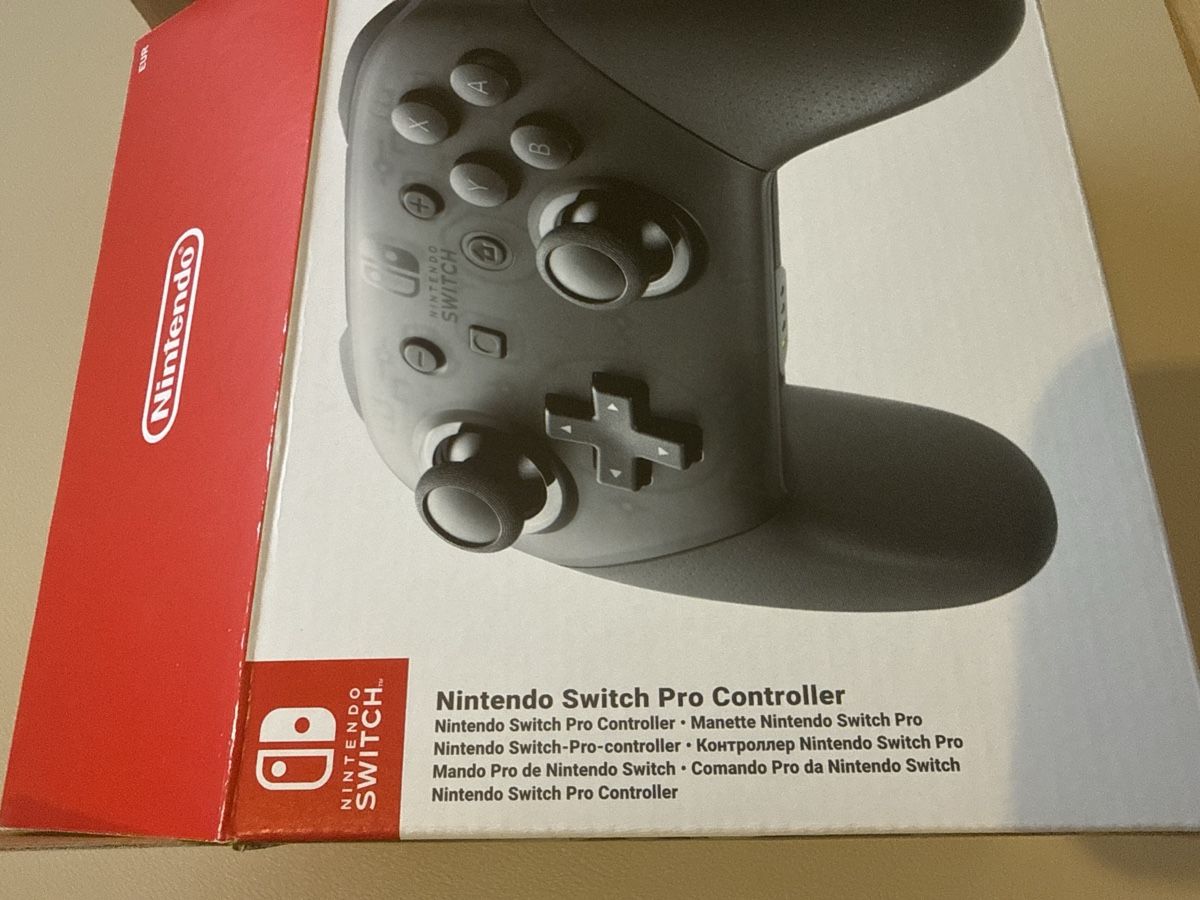 Nintendo Manettes: Nintendo Switch Pro Controller schwarz – D'occasion à Steinach par Giusep7 2