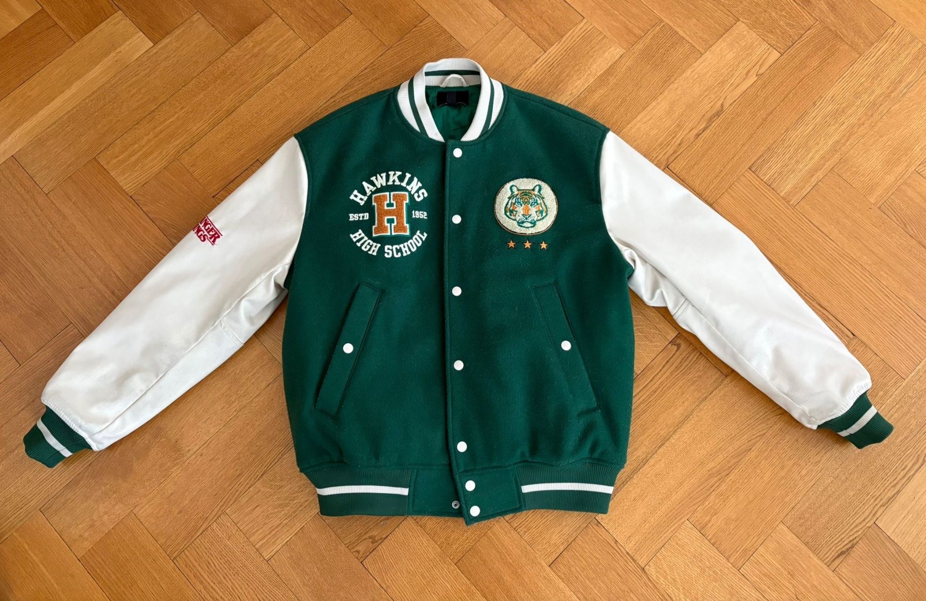H&M Giacche: H&M x Stranger Things Bomberjacke Baseballjacke M – Usato da Clarens venduto da Lois86