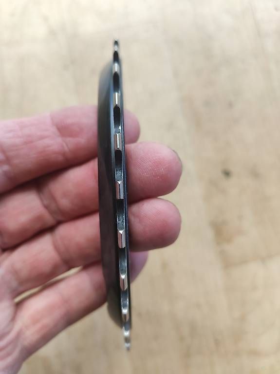 Pièces détachées: Shimano Kettenblatt 1fach  – D'occasion à Biel/Bienne par Rouf7 3