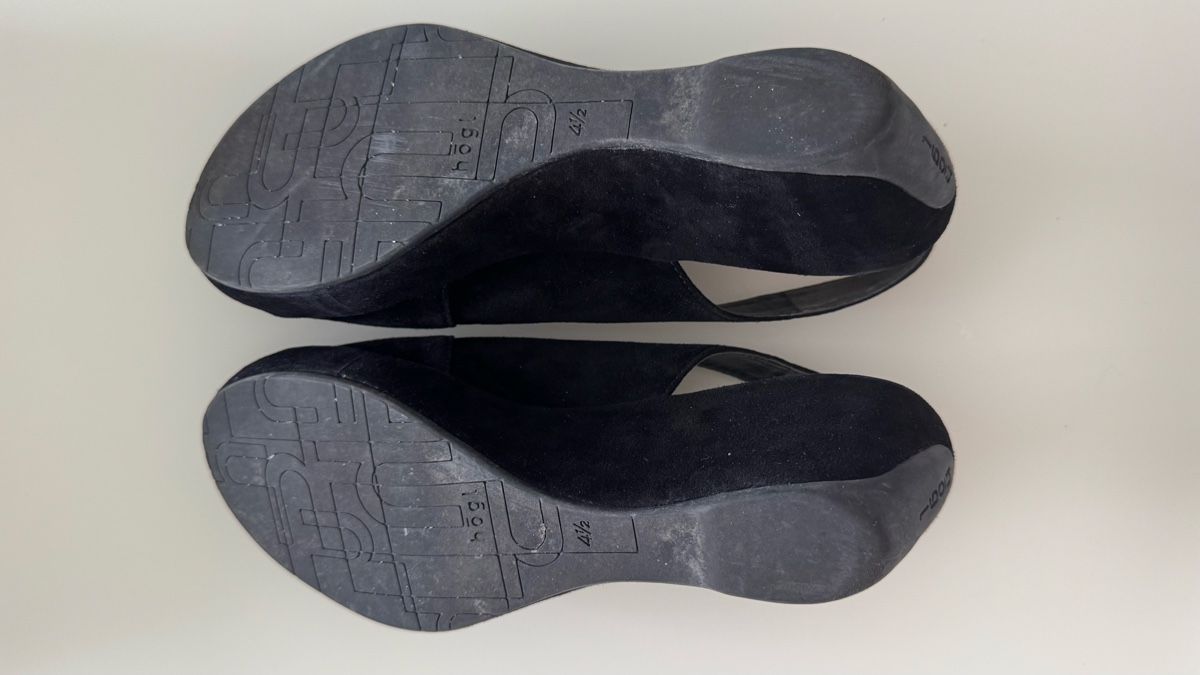 Högl Scarpe da donna: Högl Sandalen Schwarz, echtes Wildleder – Usato da Bülach venduto da Naples60 2