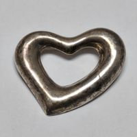 Broche cœur en argent sterling 925  Design épuré".