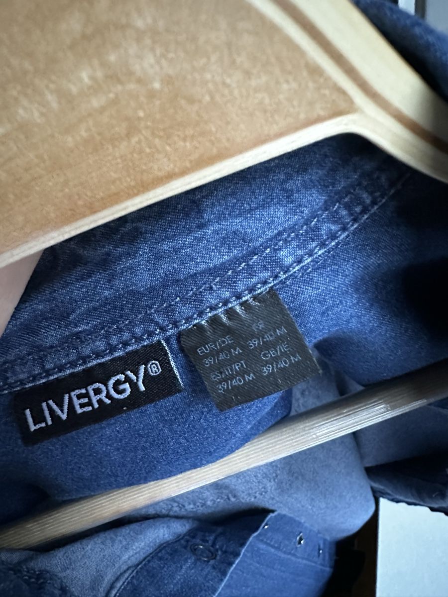 Camicie: Denim Shirt, Size M - Stylish and Light – Nuovo (secondo la descrizione) da Genève venduto da fil_6zdf 4