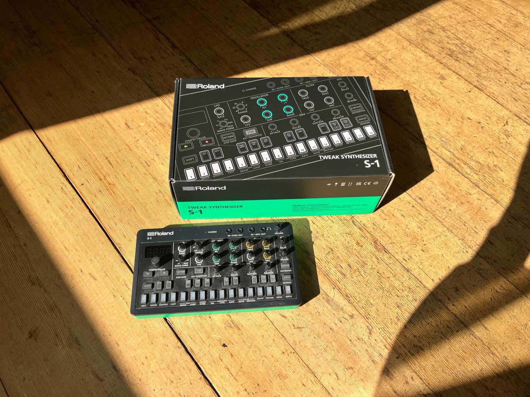 Strumenti musicali: Roland S-1 AIRA COMPACT Tweak Synthesizer – Usato da Bern venduto da kuno.bern