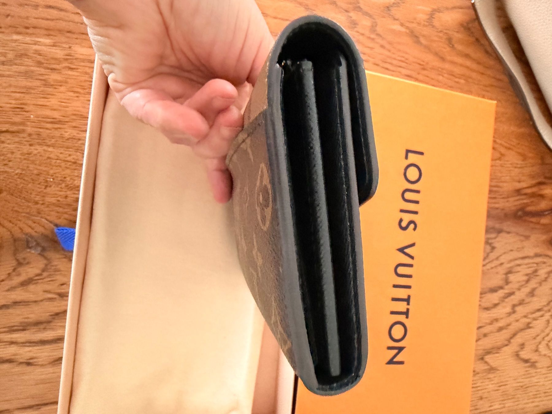Louis Vuitton Portafogli: Original Louis Vuitton Sarah Reverse Inkl. Rechnung – Nuovo (secondo la descrizione) da Würenlos venduto da Ela_73 1