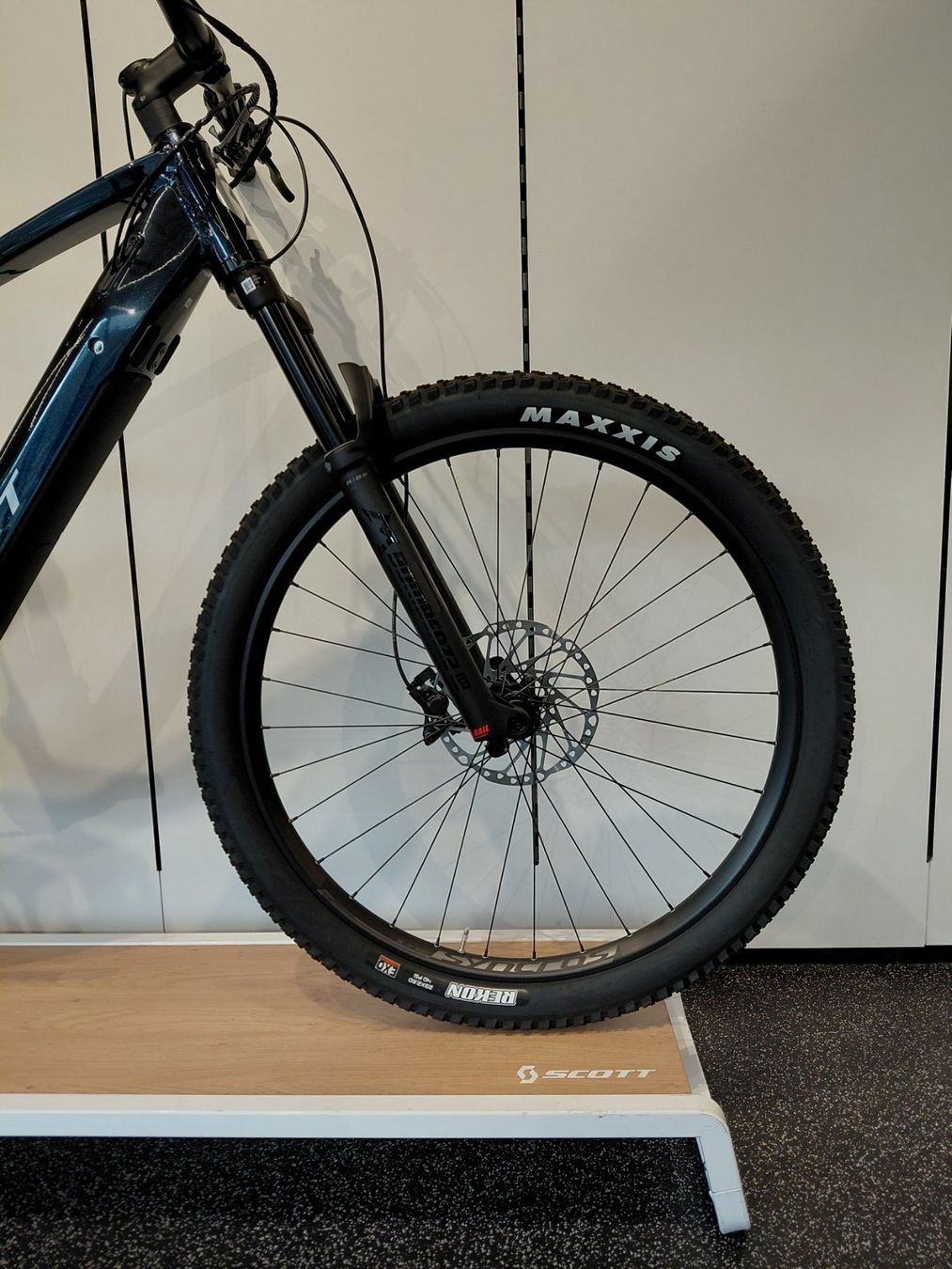 Scott Vélos: Scott Strike eRide 930 Modell 2023 – Neuf avec emballage d'origine à Klosters par mie_9vjk 3