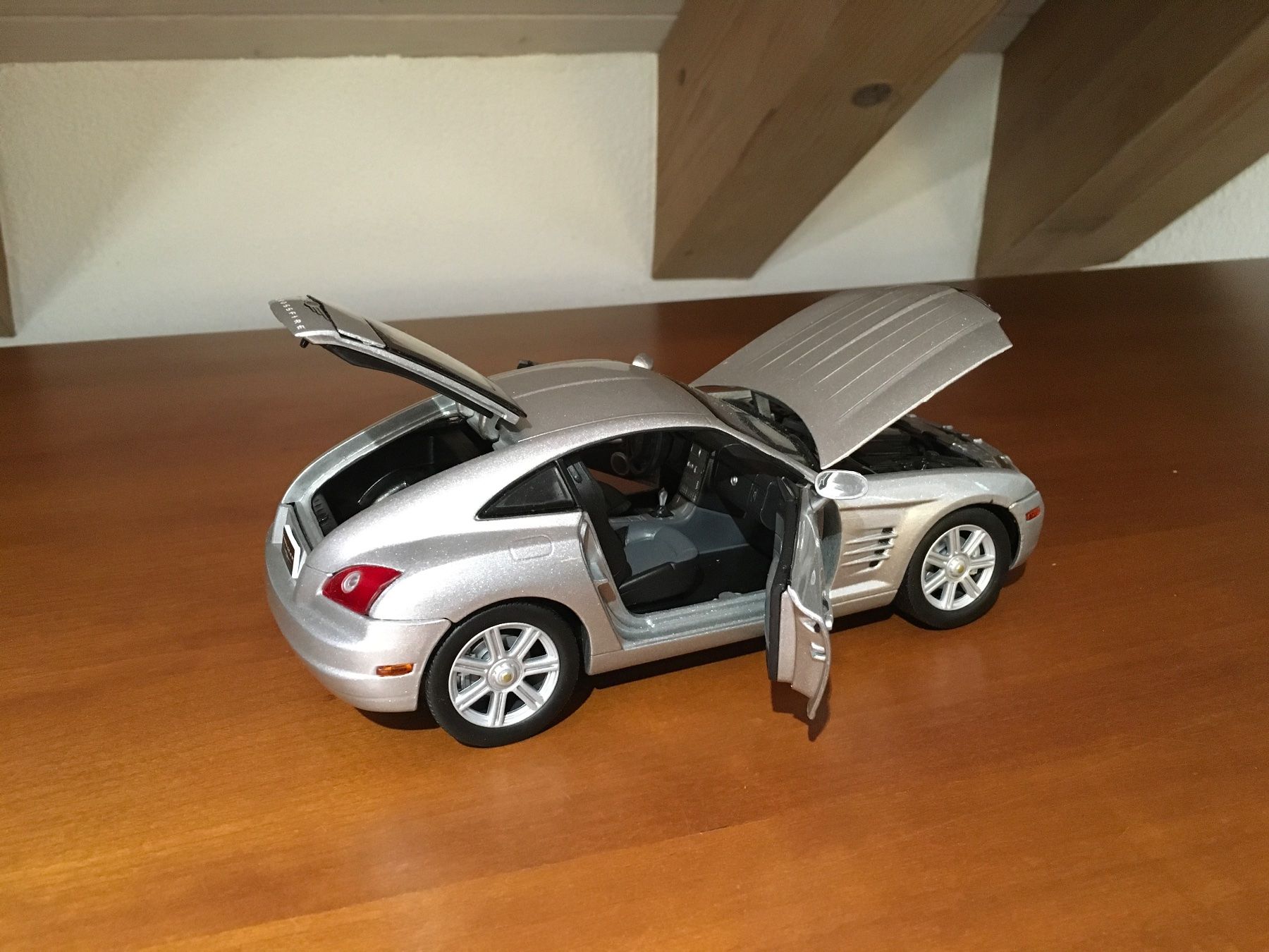 Chrysler Modellini d'auto: Chrysler Crossfire 1/18 – Usato da Wohlen AG venduto da PrivatSammlung 2
