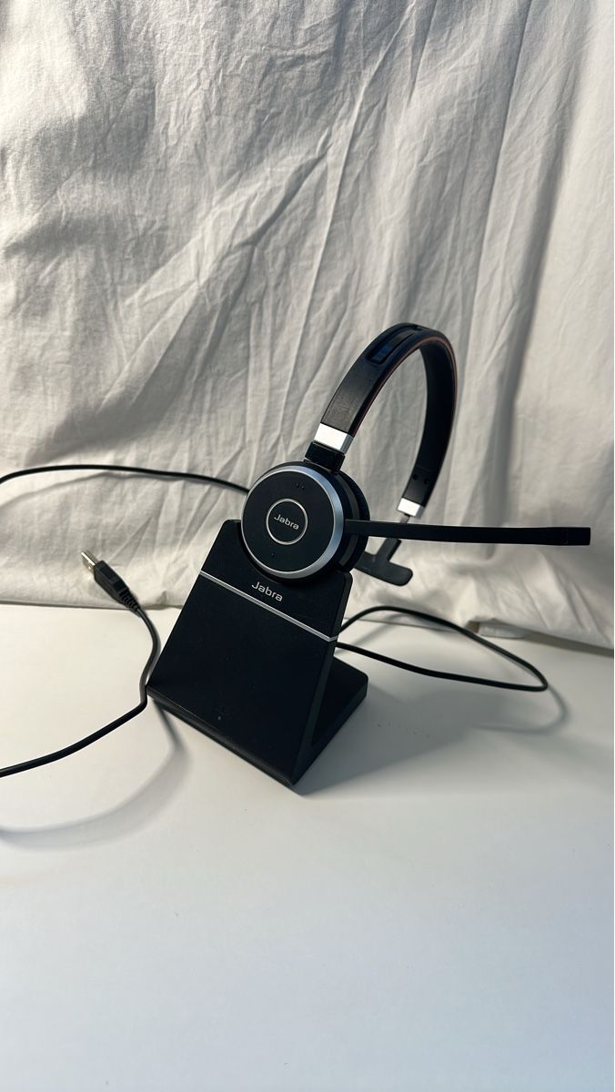 Jabra Cuffie: Jabra Evolve 65 Headset mit Ladestation neuwertig – Usato da Rickenbach ZH venduto da ann_ina91