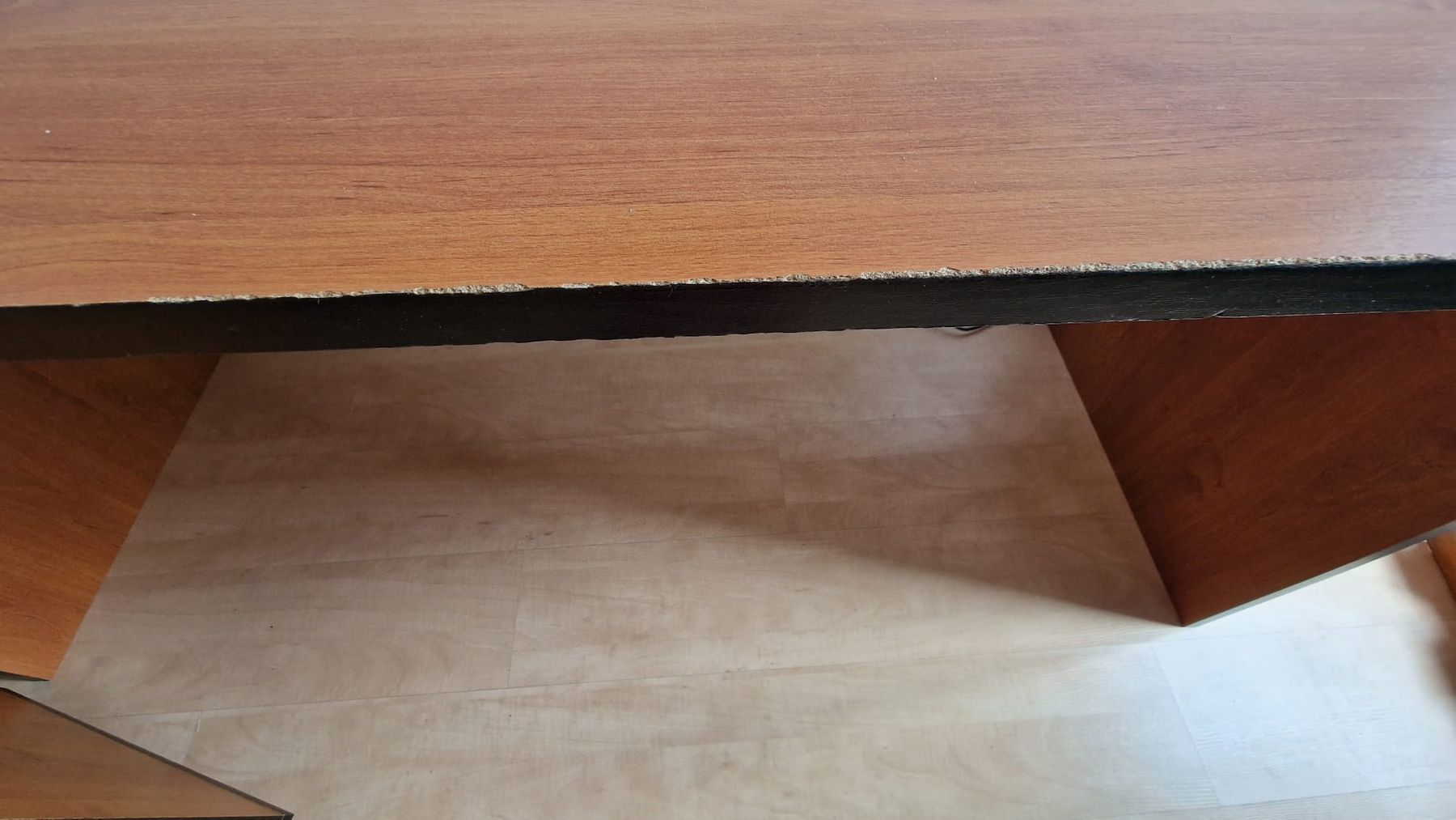 Scrivanie: Bürotisch in Holzoptik – Usato da Bern venduto da Aliloli 2