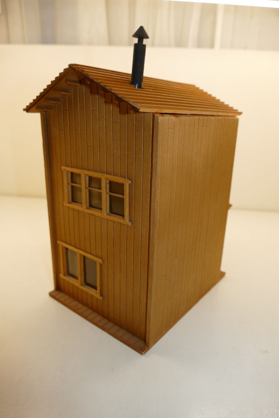 Modellini di ferrovie: Spur G: Blockhaus aus Holz – Usato da Niederhasli venduto da rail-duerst 2