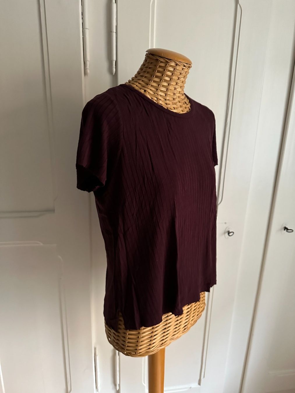 Pull&Bear T-shirt: PULL & BEAR - T-Shirt brombeere M – Usato da Zürich venduto da Diazaio 1